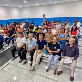 Audiência pública debate reativação da Rádio Altaneira FM